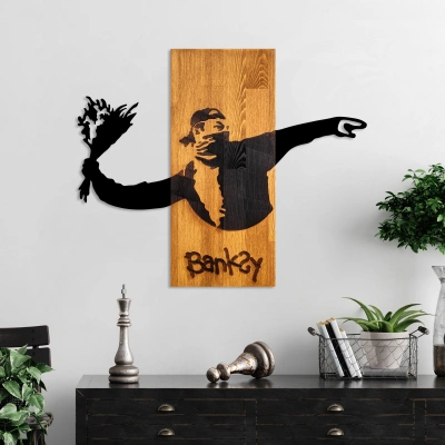 Nástěnná dřevěná dekorace BANKSY protest